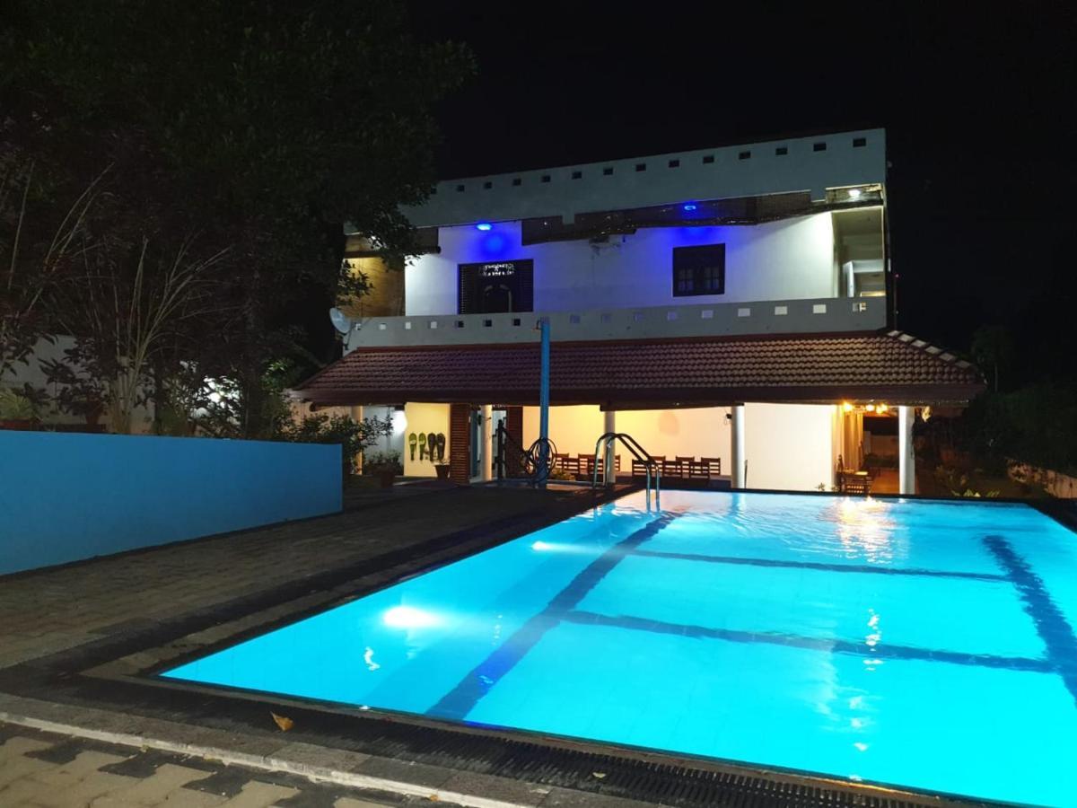 Villa Талпе Екстер'єр фото